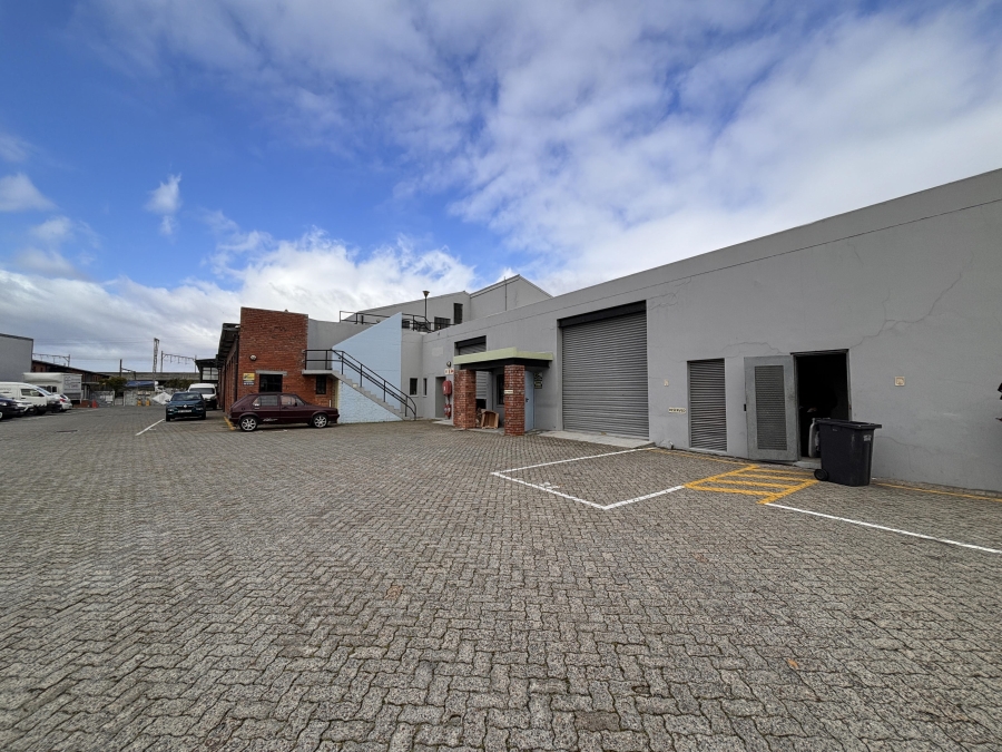 To Let commercial Property for Rent in Maitland Western Cape